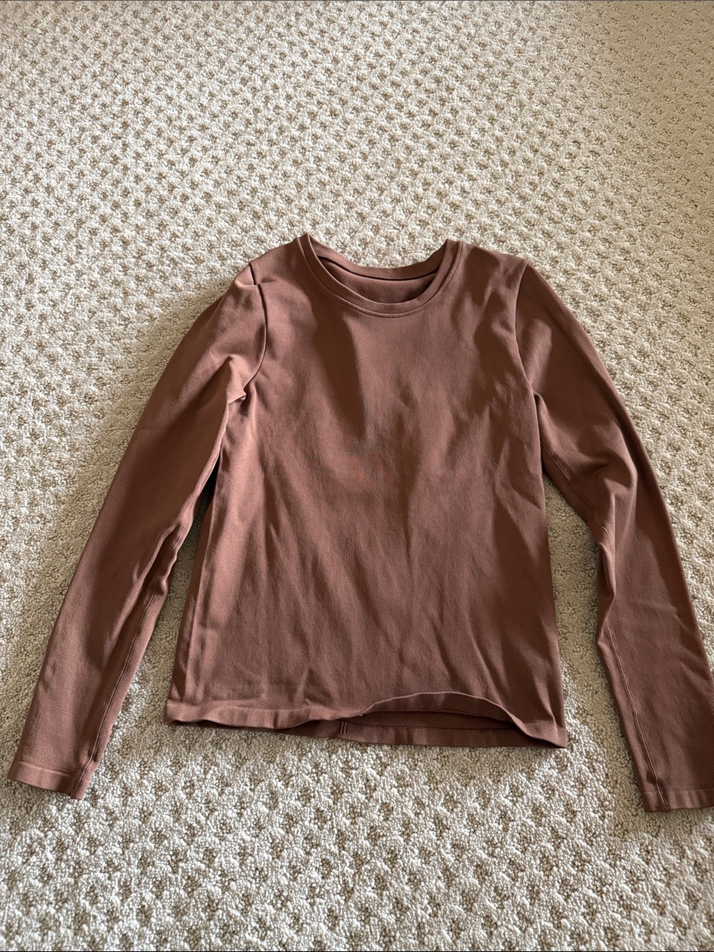 Women’s ribbed Long-Sleeve Crewneck Top - light brown